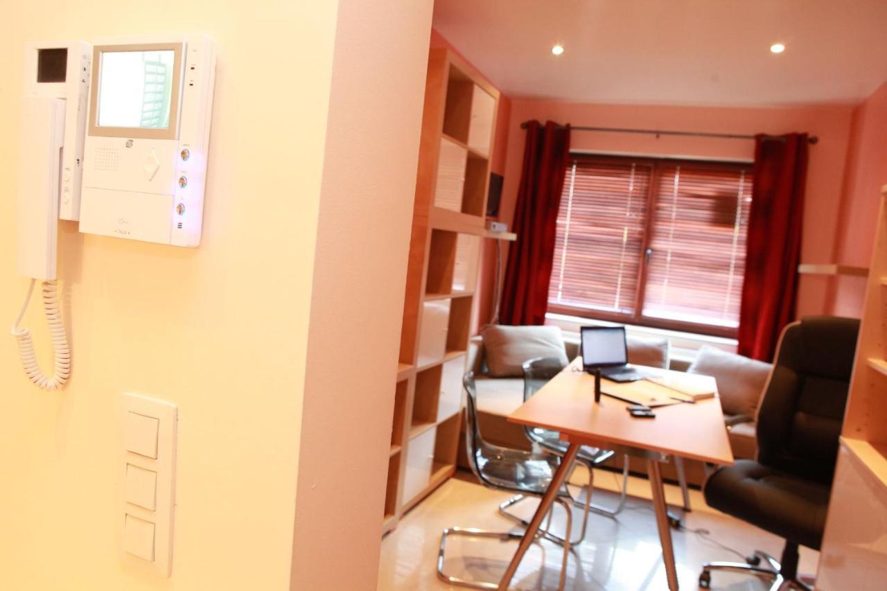Residence La Fraisiere Anderlecht エクステリア 写真